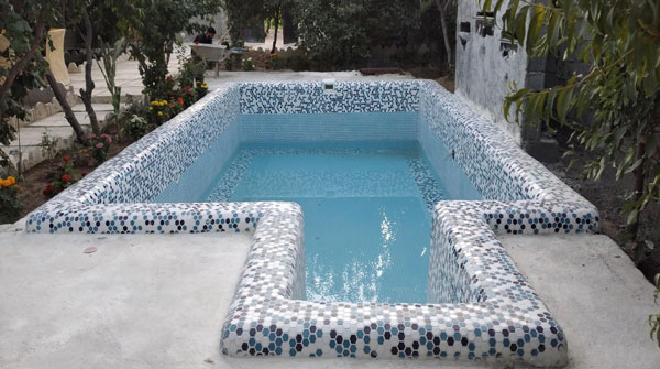 ساخت و آببندی استخر